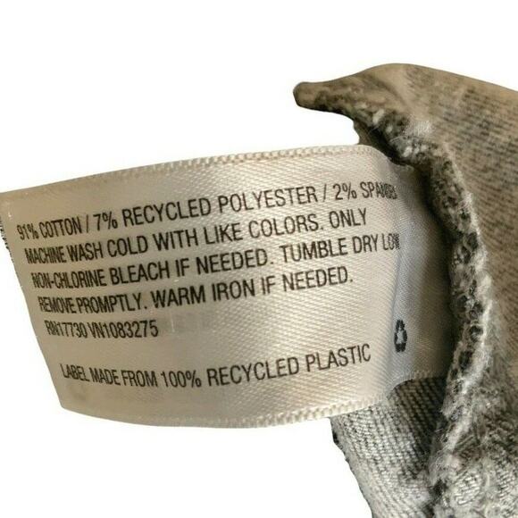 Universal Thread Short Women's Size 8 High Rise Acid Wash Paper Bag Waist Denim - Picture 7 of 7